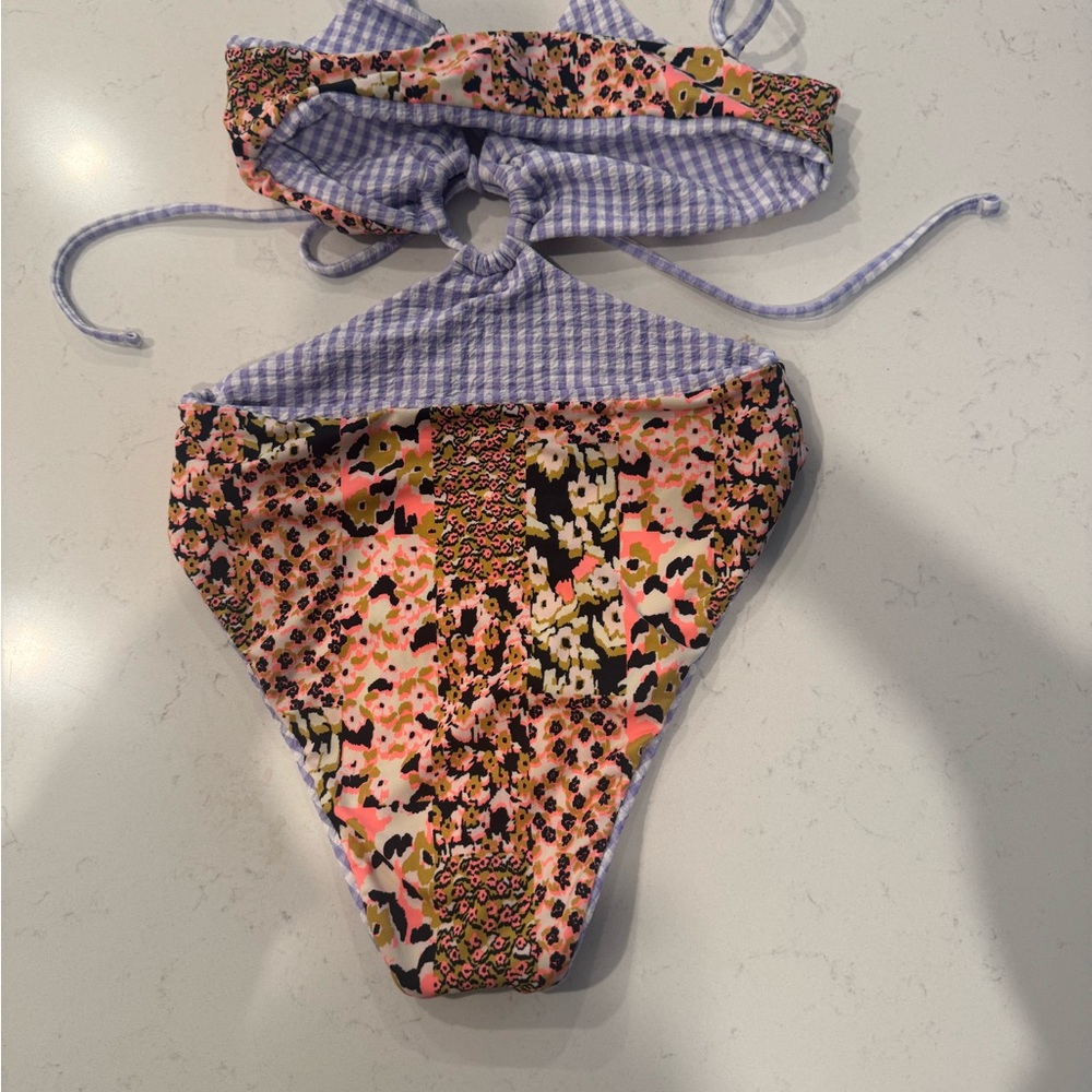 Majji  Reversible Women's Floral Cutout swimsuit - Picture 3 of 7